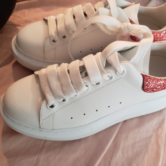 alexander mcqueen oversized sneaker pink